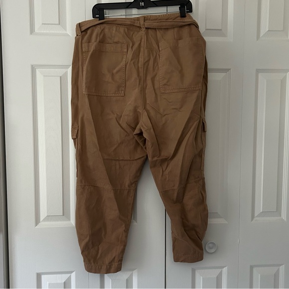 Banana Republic Jogger Cut Cargo Pants - Picture 15 of 15